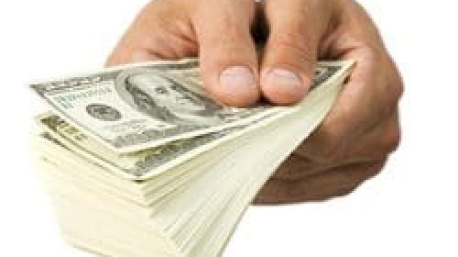 handing-money